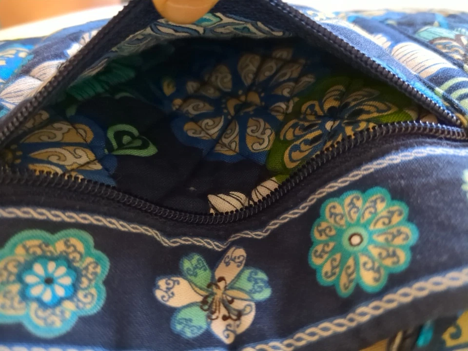 VERA BRADLEY Laptop Messenger Bag Mod Floral Blue Removable Shoulder Strap - Image 4 of 4
