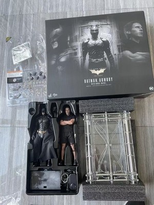 Hot Toys 1/6 MMS702 The Dark Knight Rises: Batman Armory with Bruce Wayne Mint