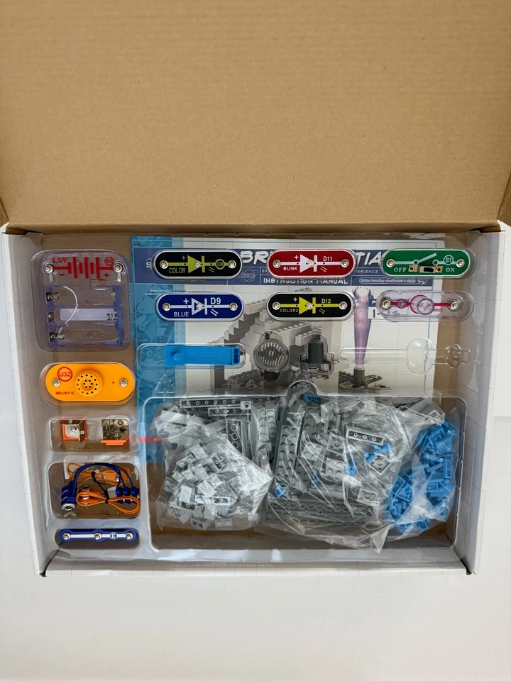 Snap Circuits BRIC: Essentials | Brick & Electronics Exploration Kit NEW - Image 2 of 3