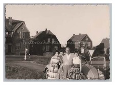 Familie vor VW-Käfer Siedlung Auto Mode - Altes Foto