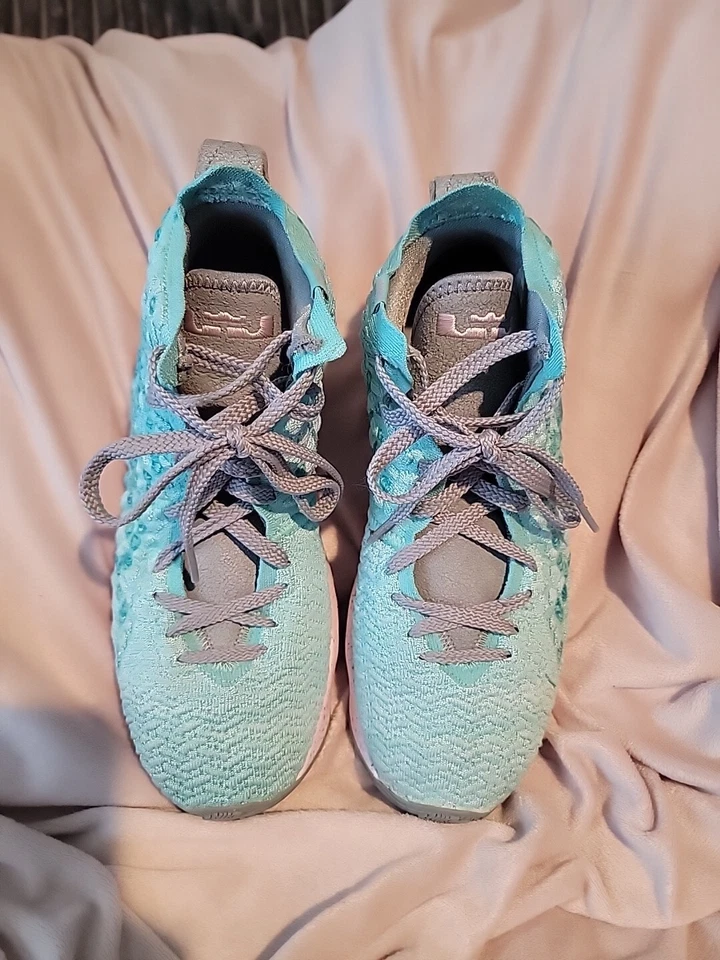 NIKE Air Lebron James 17 Size 7Y Aqua Blue - Image 4 of 4