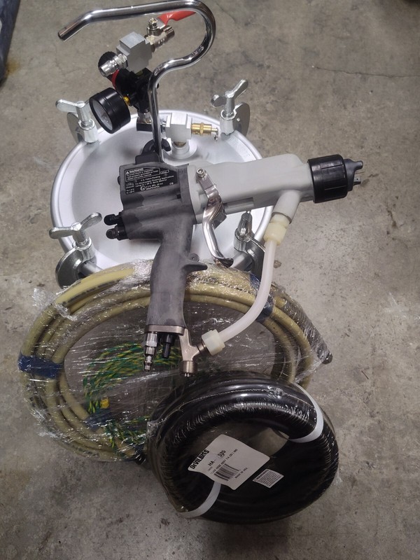 GRACO  ELECTROSTATIC SPRAY SYSTEM W /PRO XS4 ELEC - GUN 💲 GREAT VALUE 💲LOOK