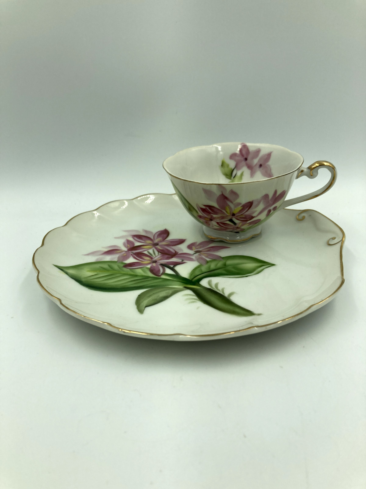 FOUR sets vtg cups/plates - 8 pcs/4 diff hand painted HI flowers/~50s japan NICE