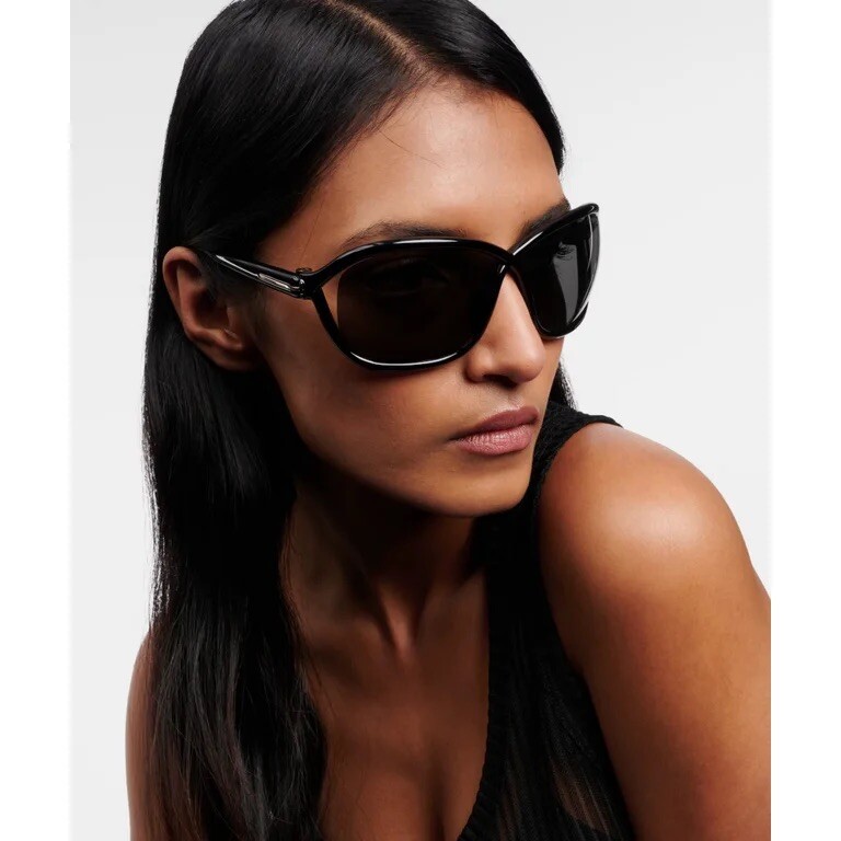 【関税込み】TOM FORD トータスシェル Fernanda サングラス Tom Ford Fernanda XXL (68 - 07) with Grey lenses and Black