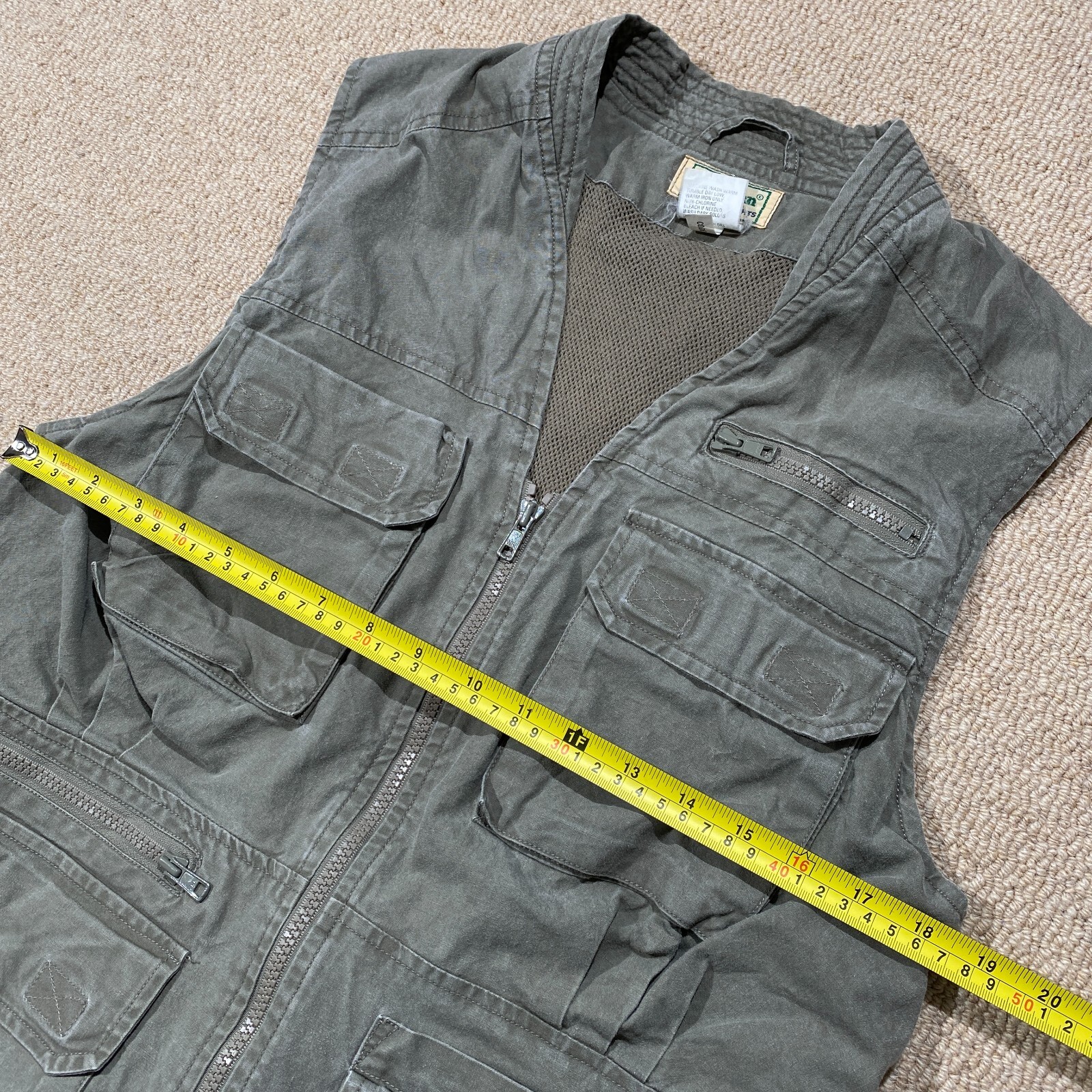 LL Bean Fishing Vest Womens Medium Khaki Green Tactical Fishing