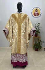 GOLD GOTHIC DAMASK VESTMENT CHASUBLE & STOLE
