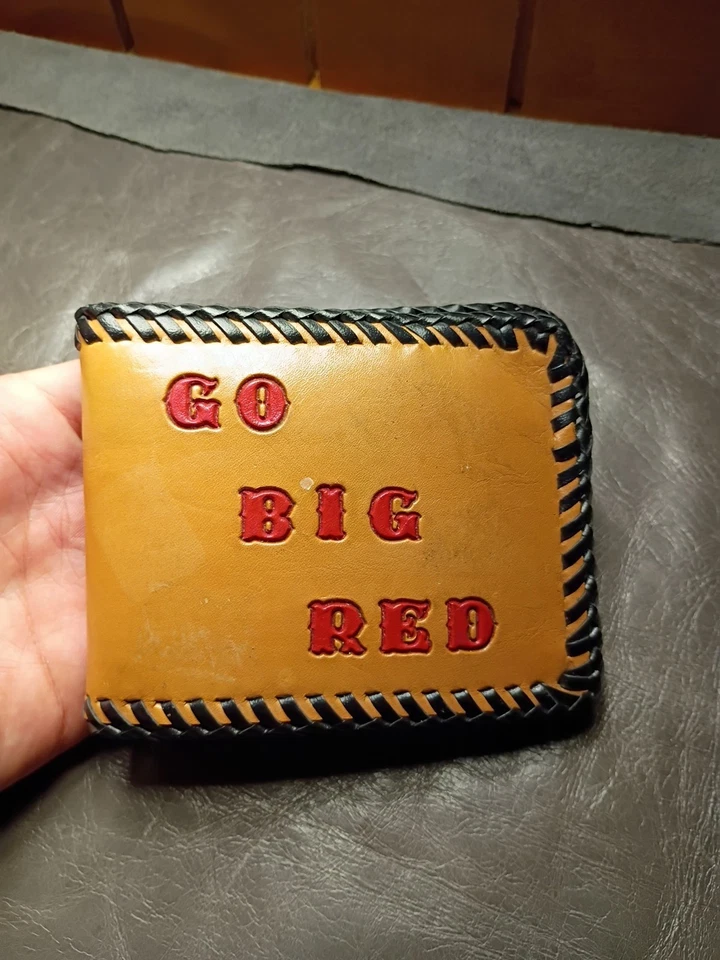 Vintage Nebraska Cornhuskers Hand-tooled Mascot Leather Stitch Wallet Go Big Red - Image 3 of 4
