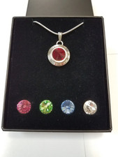 SWAROVSKI CRYSTALS INTERCHANGEABLE PENDANT W/SERPENT CHAIN NECKLACE WITH MAGNET