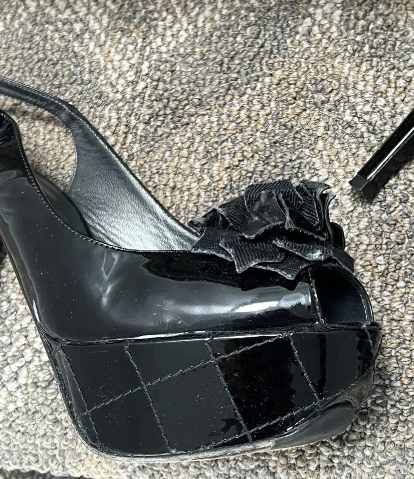 Stuart Weitzman Black Patent Leather Flower Stilettos Slingbacks KIMBOW 8.5 - Image 4 of 4