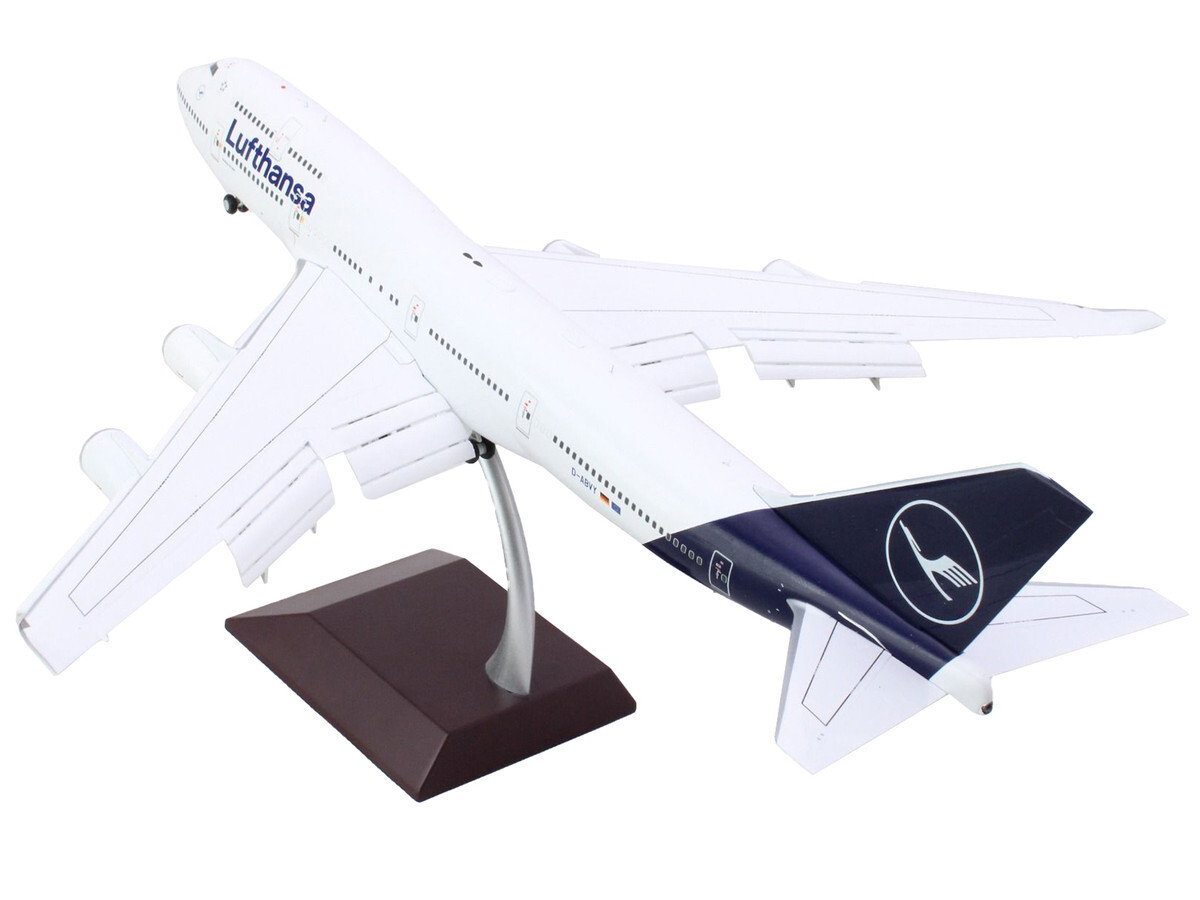 GeminiJets Boeing 747-400 Aircraft W/Flaps Down 
