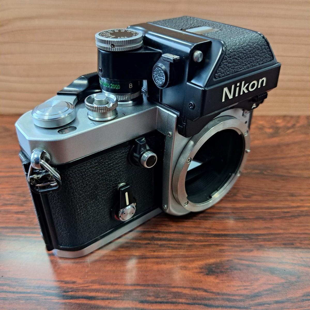 Nikon F2フィルム一眼レフ　DP-11 Nikon F2A (DP-11 Prism) - Chrome - Boxed -