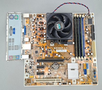 Mainboard ASUS M2N68-LA, AMD Athlon X2 5400B + 4GB DDR2 RAM