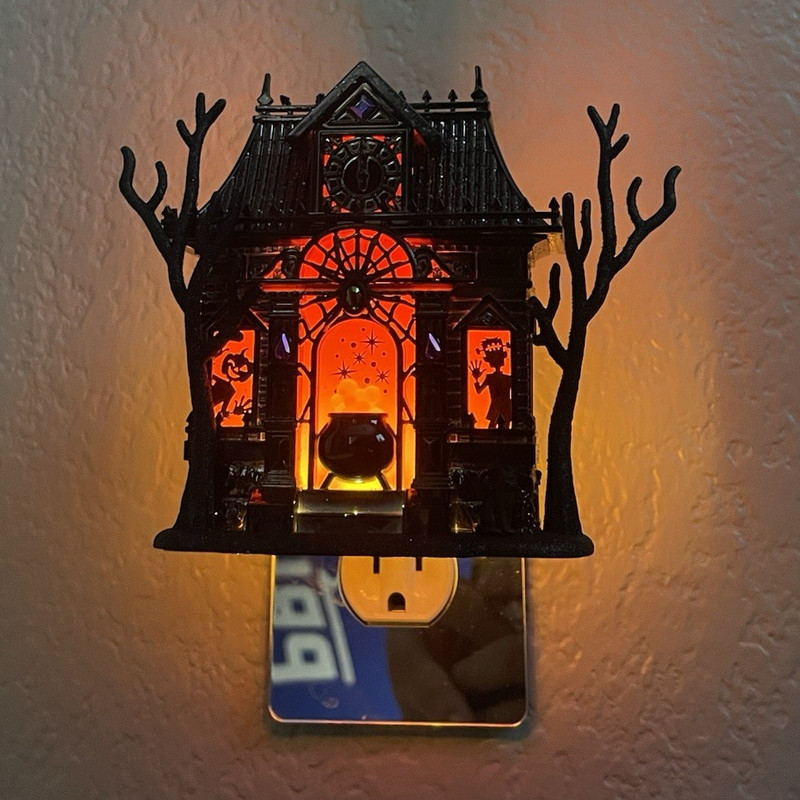 Rare Halloween Haunted House B&BW wallflower Night Light, Witch Projection