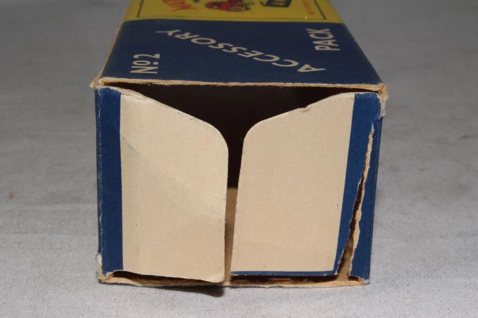 MATCHBOX LESNEY PACOTE DE ACESSÓRIOS A-2 BEDFORD TRANSPORTADOR DE CARRO RARO GPW COM CARIMBO - Imagem 2 de 4