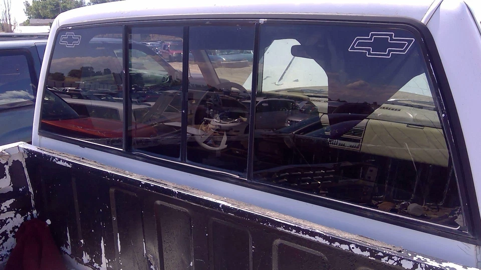 88-99 Silverado 1500 Vidrio Trasero Ventana Trasera Fabricante Original Deslizante Conjunto 12340485 Foto 3 de 4