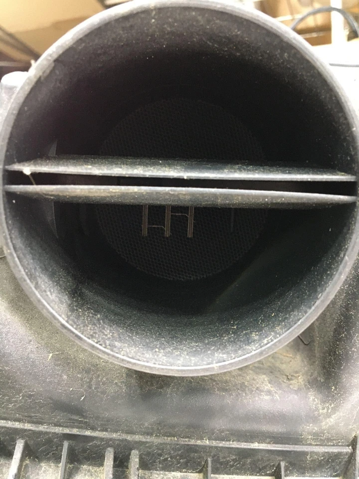 Purificador de ar Cadillac DTS 06 07 08 09 10 11 - Imagem 3 de 3