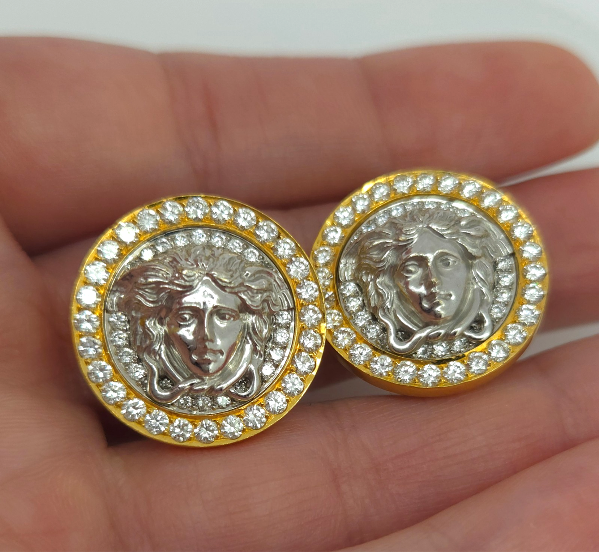 Vintage Gianni Versace 18K Yellow Gold 750 Diamond Medusa Clip-On