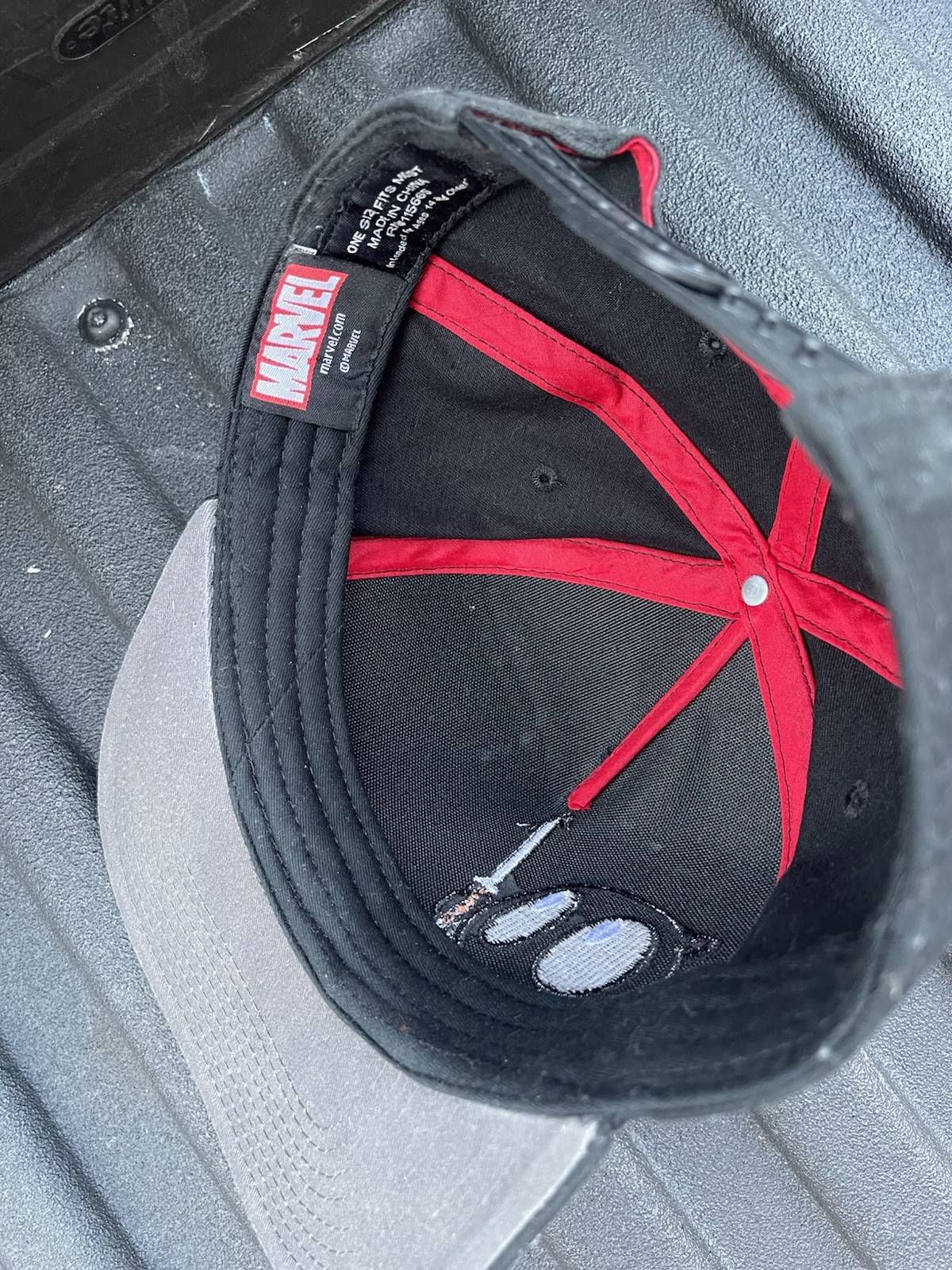 Marvel Comics DEADPOOL Snapback Hat - image 2