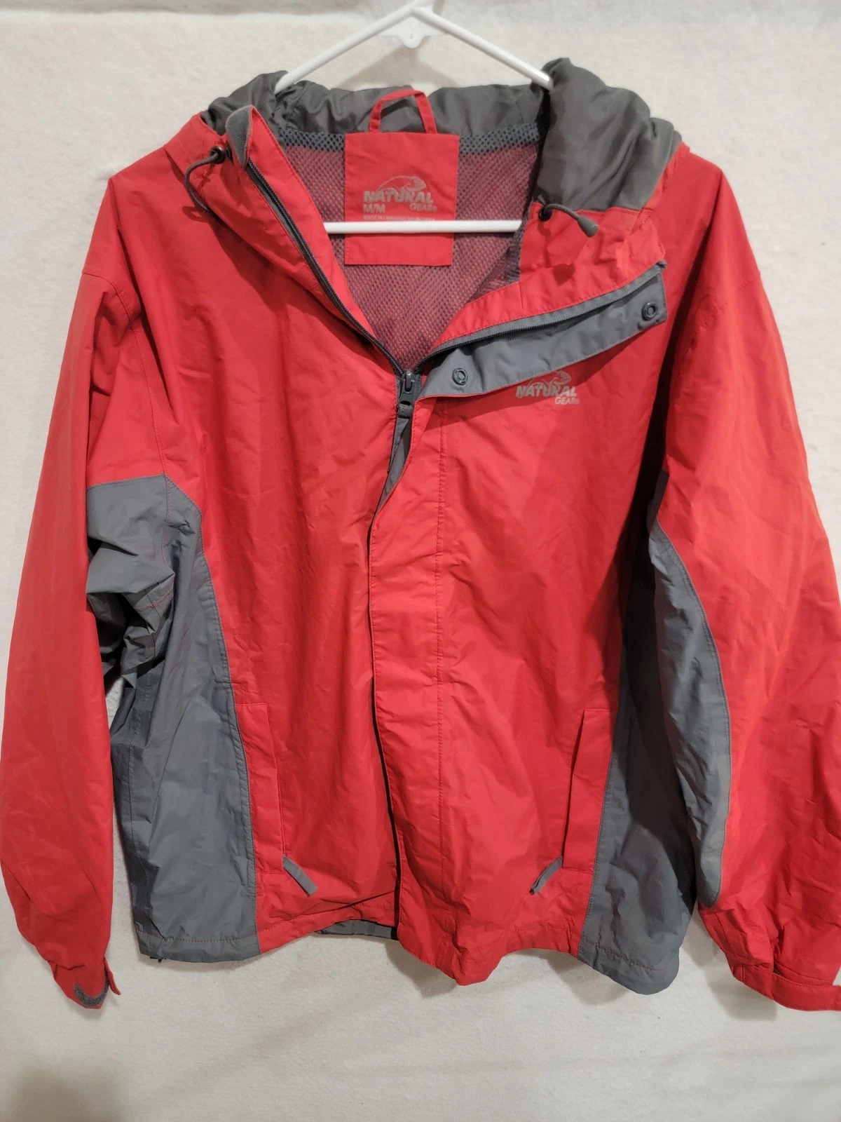 Natural Gear Rain Jacket Mens Medium Red Gray Hooded Waterproof Nylon Shell Coat
