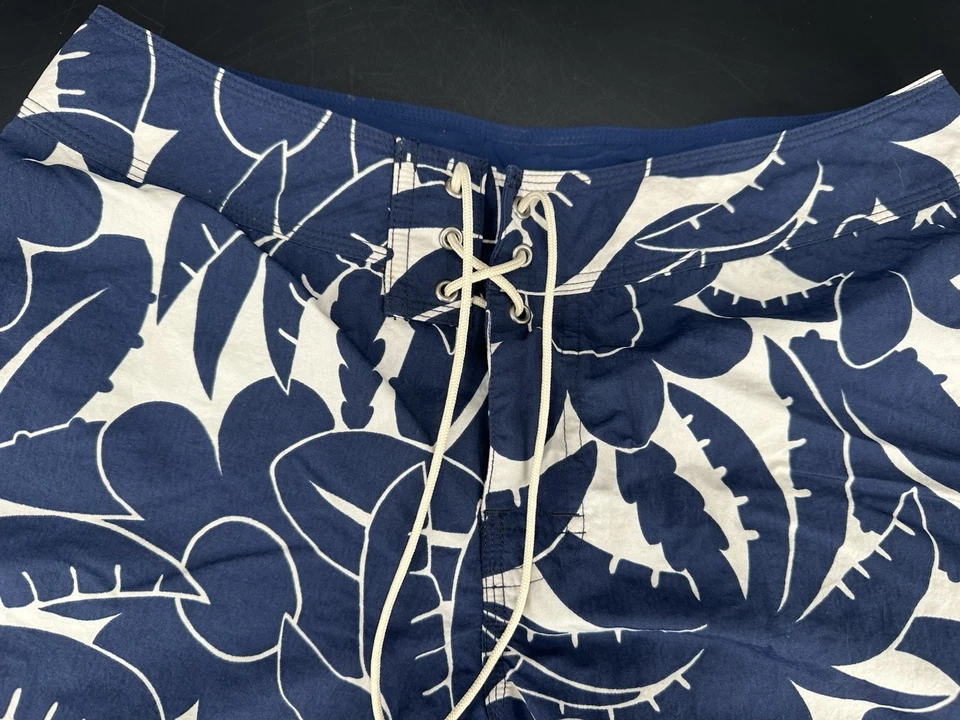 VTG Patagonia Board Shorts Blue Women’s Size 7 Floral Beach Hawaiian Swim Trunks - Image 3 of 4