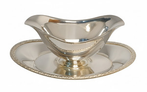 Oneida Silverplate Gravy Boat & Attached Tray 9" x 5.5" Vintage Tableware