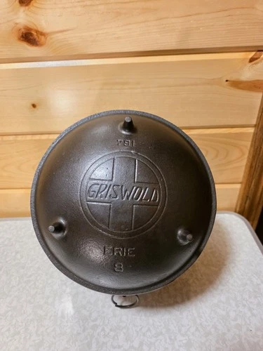 Griswold Slant No. 8 Cast Iron 791 Bean Pot  3 Legged 1906-1912 - Awesome Shape