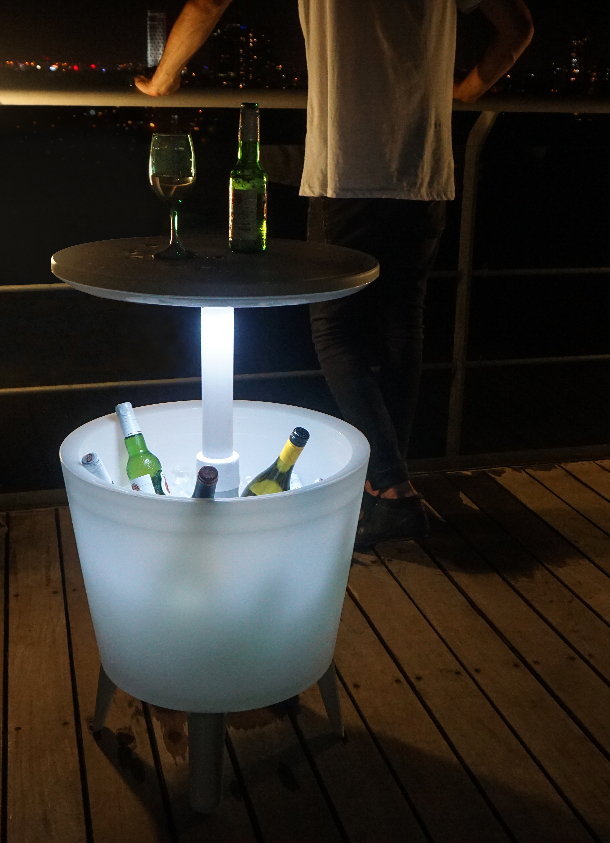 Keter 17204184 Illuminated Cool Bar Stehtisch Keter 17204184 Illuminated Cool Bar Stehtisch