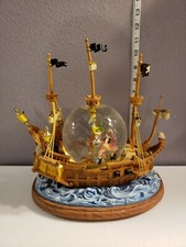 Disney Peter Pan Musical Globo de Nieve "You Can Fly" Barco Pirata Wendy Capitán Garfio