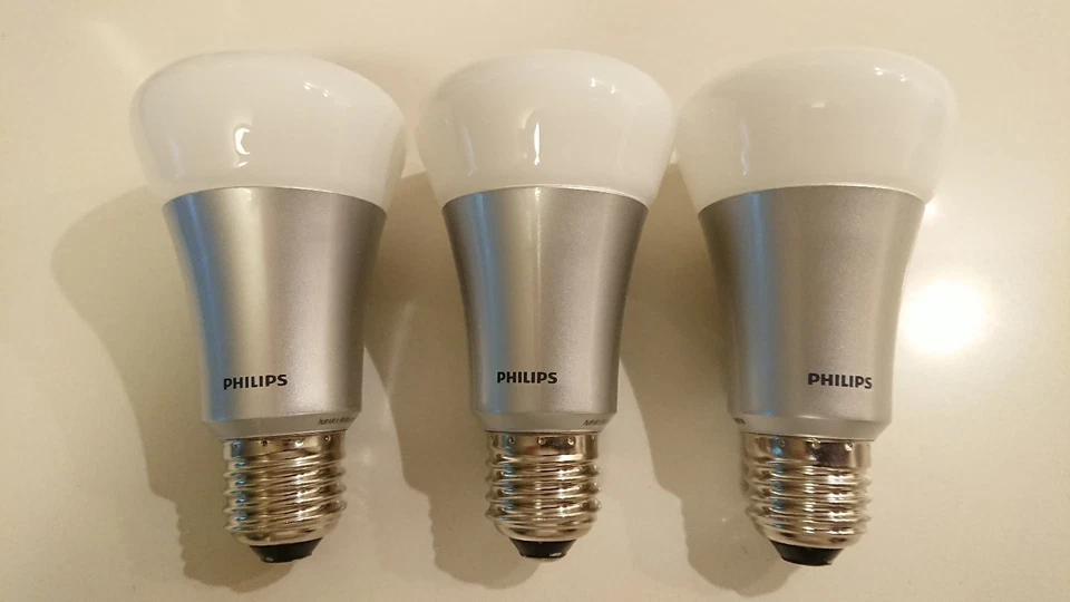 Philips Hue Starter Kit Lampadina LED E27 8.5 W Formato A60 MODELLO 2015 - Immagine 4 di 4