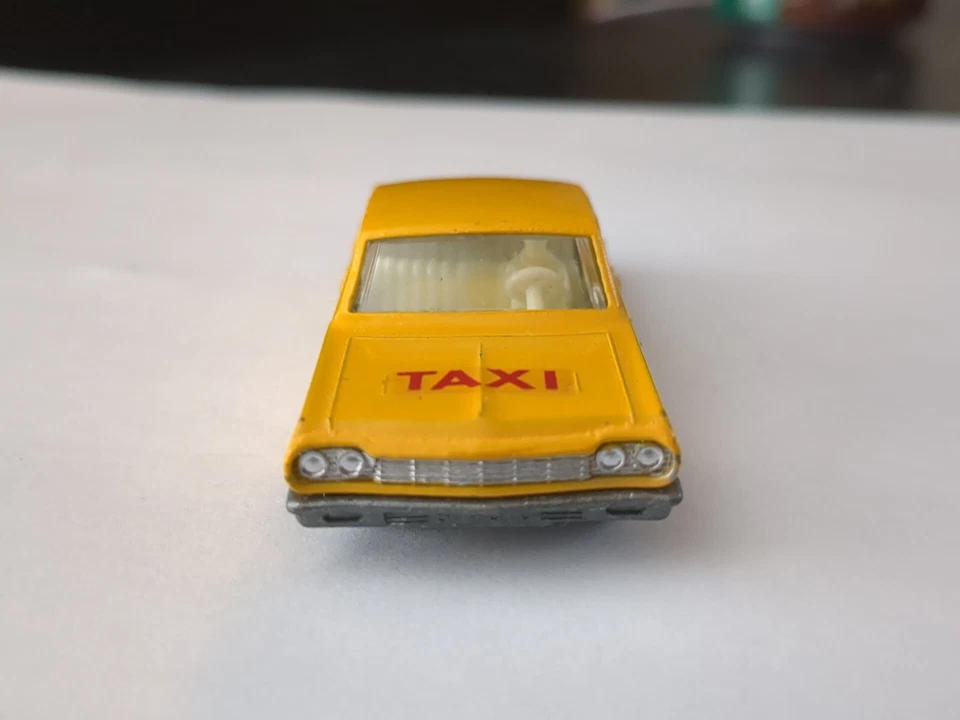 Matchbox Lesney 1965 #20-C, Chevrolet Impala Yellow Taxi Cab (7) - Image 3 of 4