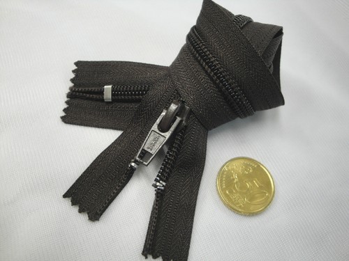 Cerniere Lampo A Spirale Nylon #5 - Rotolo Da 10 Iarde (9,1m) Con 25 Cursori Ottone Anticato, Per Borse E Cucito Fai Da Te