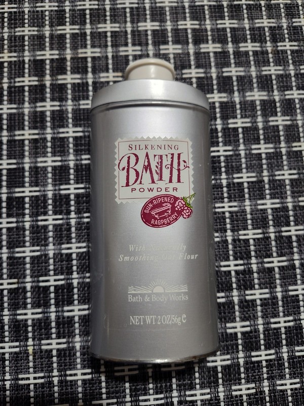 Rare Vintage Bath & Body Works Talc-Free  Powder Sun-Ripened Raspberry 2 oz