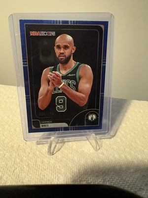 Derrick White 2025-26 NBA Hoops Pixel Burst Blue /149 #177 Celtics