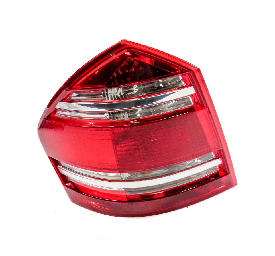 2007-2009 MERCEDES BENZ GL320 GL450 GL550 (X164) LEFT TAILLIGHT BRAKE LIGHT LAMP - Image 3 of 4