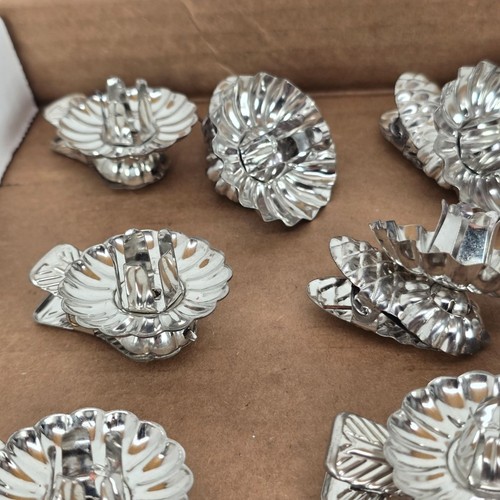 Vintage Silver Christmas Tree Silver-Tone Candle Holders Clip-On Set Of 28 - Picture 3 of 11