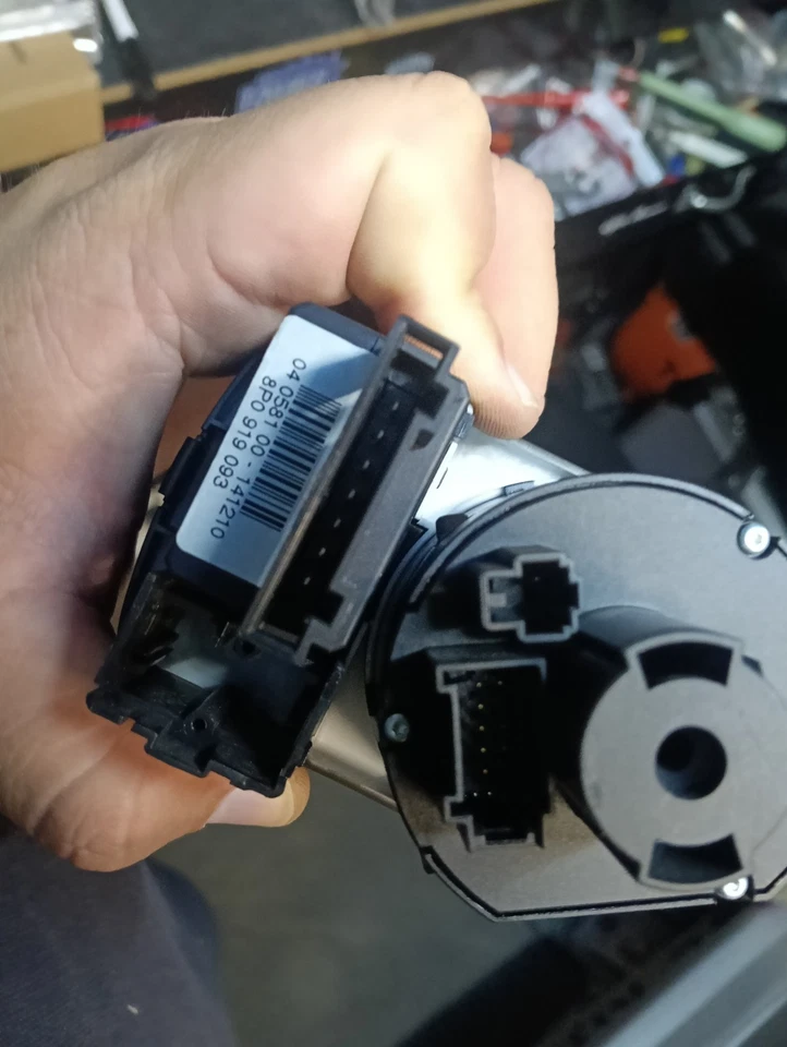 INTERRUTTORE COMANDO LUCI AUDI Q3 - Immagine 3 di 4