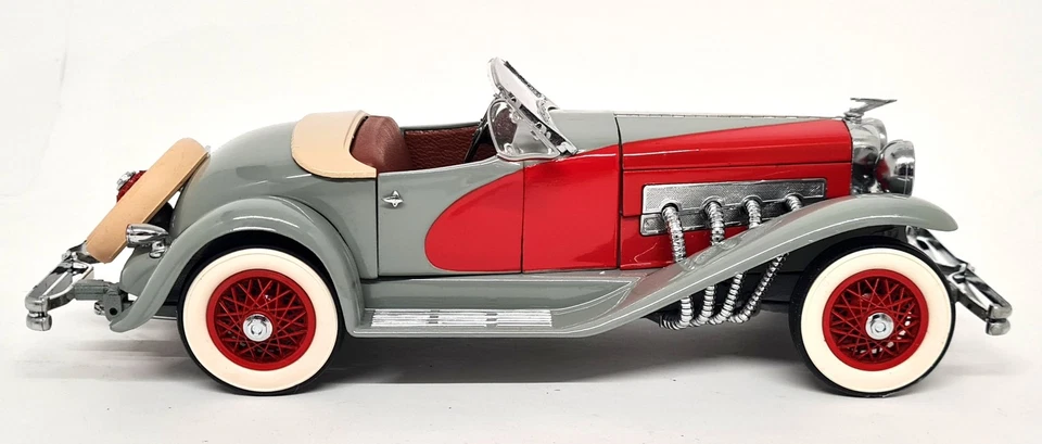 Danbury Mint 1/24 Duesenberg Coupe 1935 Clark Gable's car Diecast Model Car - Image 4 of 4