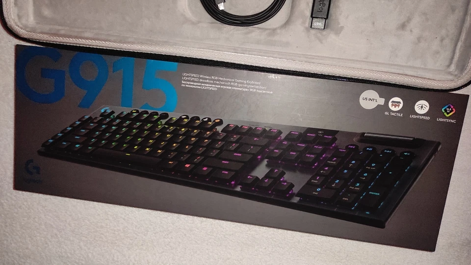 Logitech G915 LIGHTSPEED US QWERTY Tactile Gaming Keyboard + CASE + Accessories - Image 4 of 4