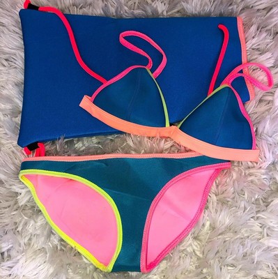 pink triangl