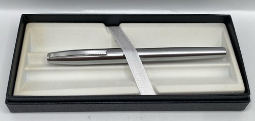 Sheaffer Sagaris Fountain Pen Chrome N0947250 Black Ink NEW - Picture 3 of 6