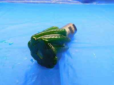 NIAGARA 2'' O.D. 2'' LOC TIN ROUGHING HSCO END MILL 1 1/4 SHANK 8 FLUTE 71645 2.0