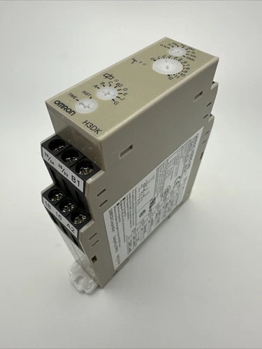 Omron  H3DK-M2 Timer Relay