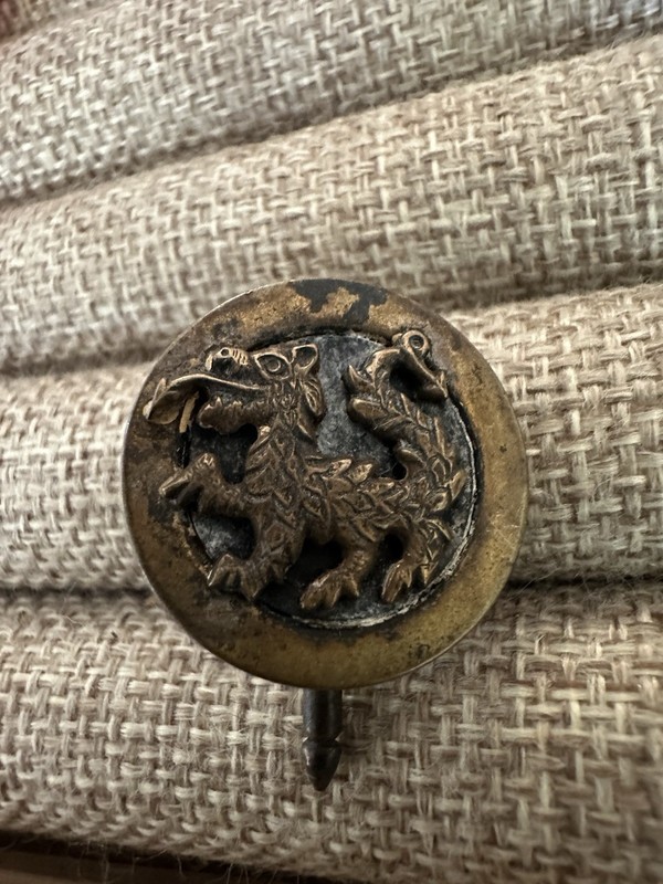 Antique Gold Tone Lion Crest Round Lapel Button Pin