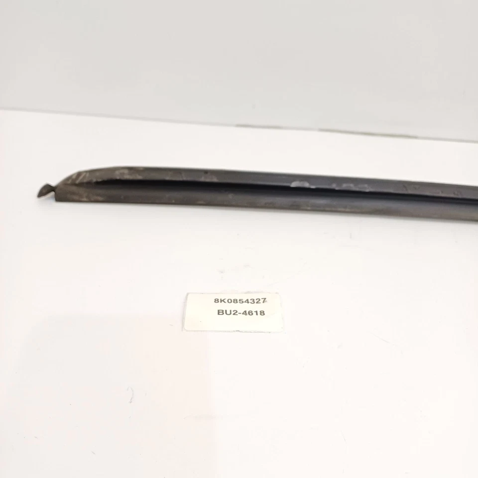 Audi S4 2011 moldura de parabrisas 8K0854327 Foto 2 de 4
