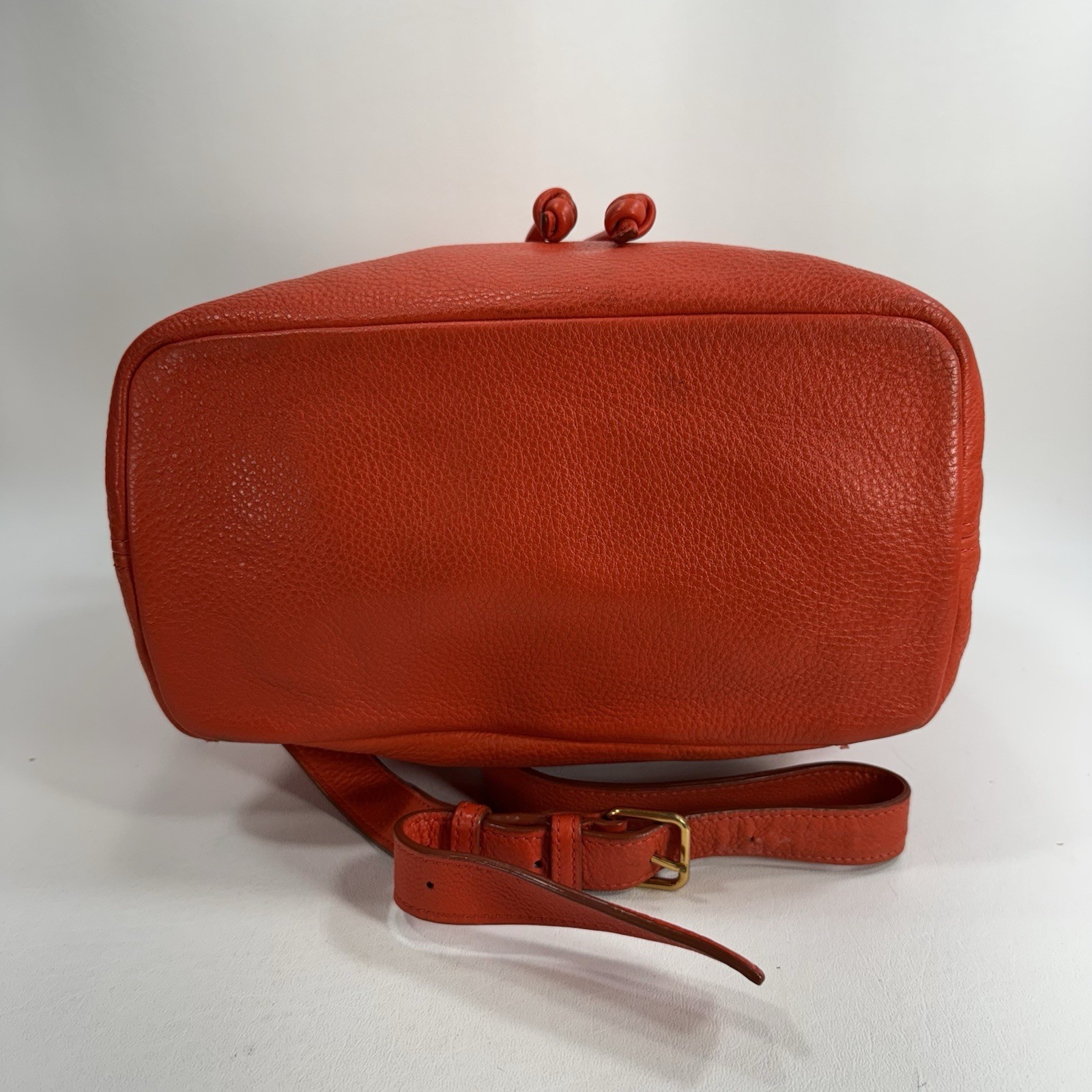 Marc by Marc Jacobs Cinch Drawstring Backpack Pebble Orange Leather — image 7