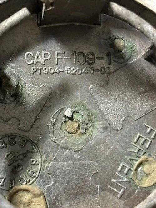 04 05 06 Scion XA OEM Center Hub Cap 69487 capF-109-1 PT904-52040-CC - Image 3 of 3