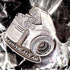 MINT Vintage NIB MAMIYA 645 AF Pewter Camera Lapel Pin in Sealed Packaging