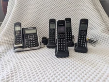 Panasonic KX-TG585SK Bluetooth DECT Cordless Speaker Phone System + 5 Handsets