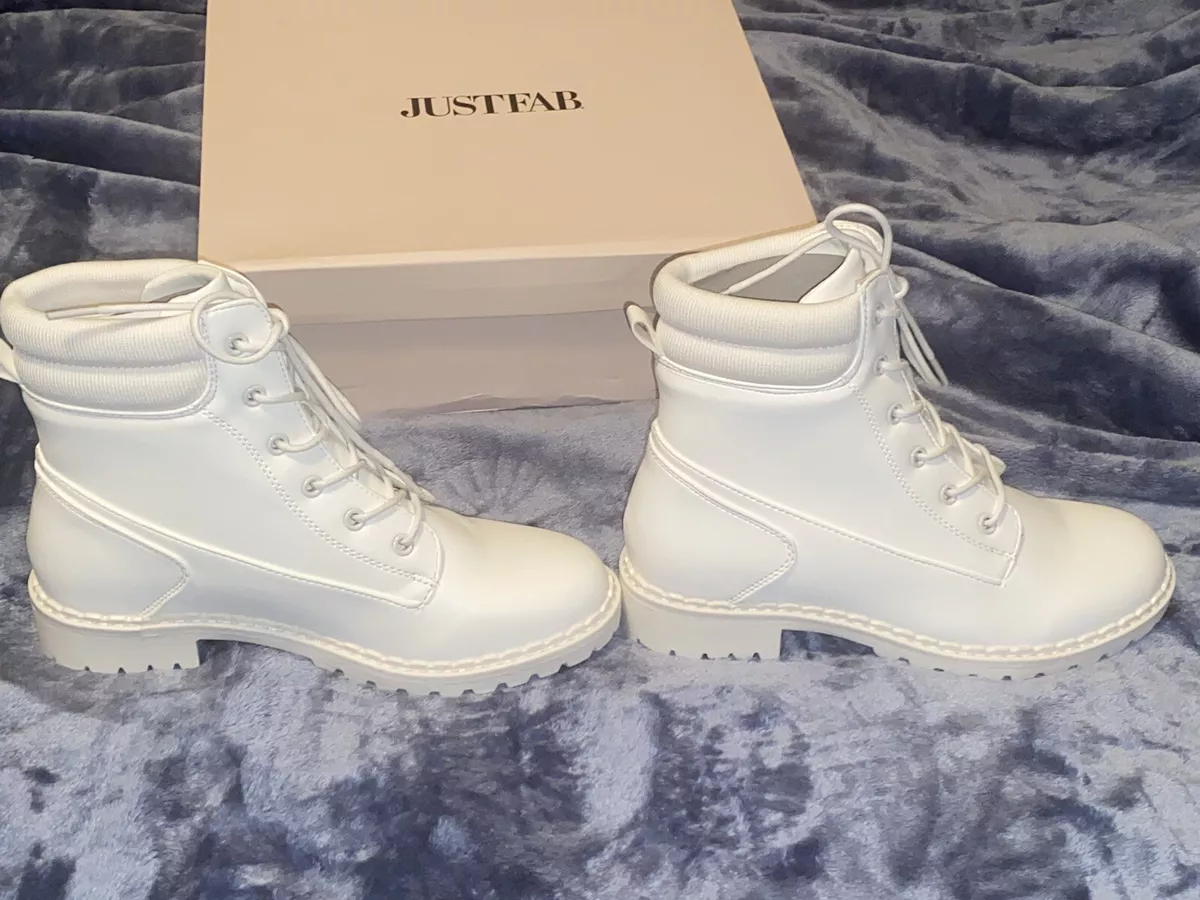 Justfab top white boots