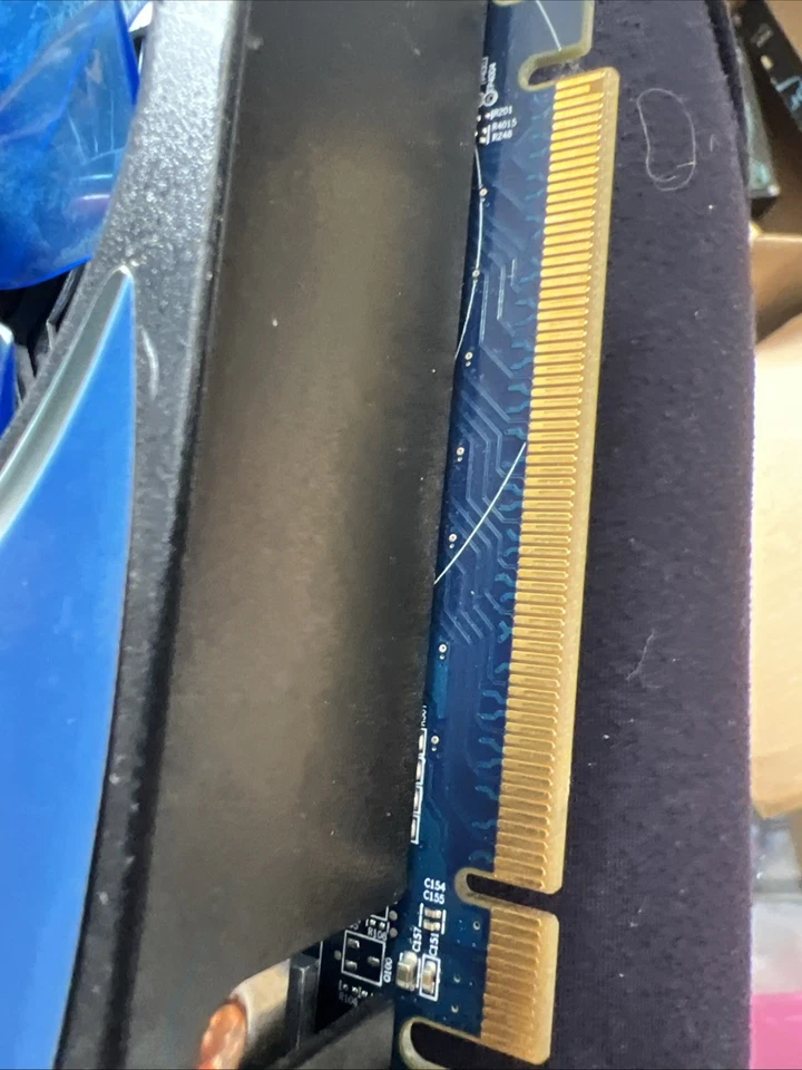 Tarjeta de gráficos/video HIS Radeon HD 6790 1GB GDDR5 PCIe 2.1x16 DP HDMI DVI-I DVI-D Foto 4 de 4